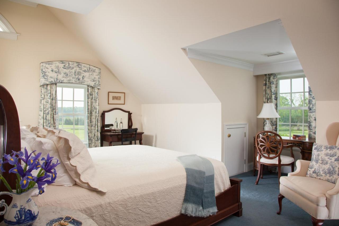 Inn At Warner Hall Глостер Экстерьер фото